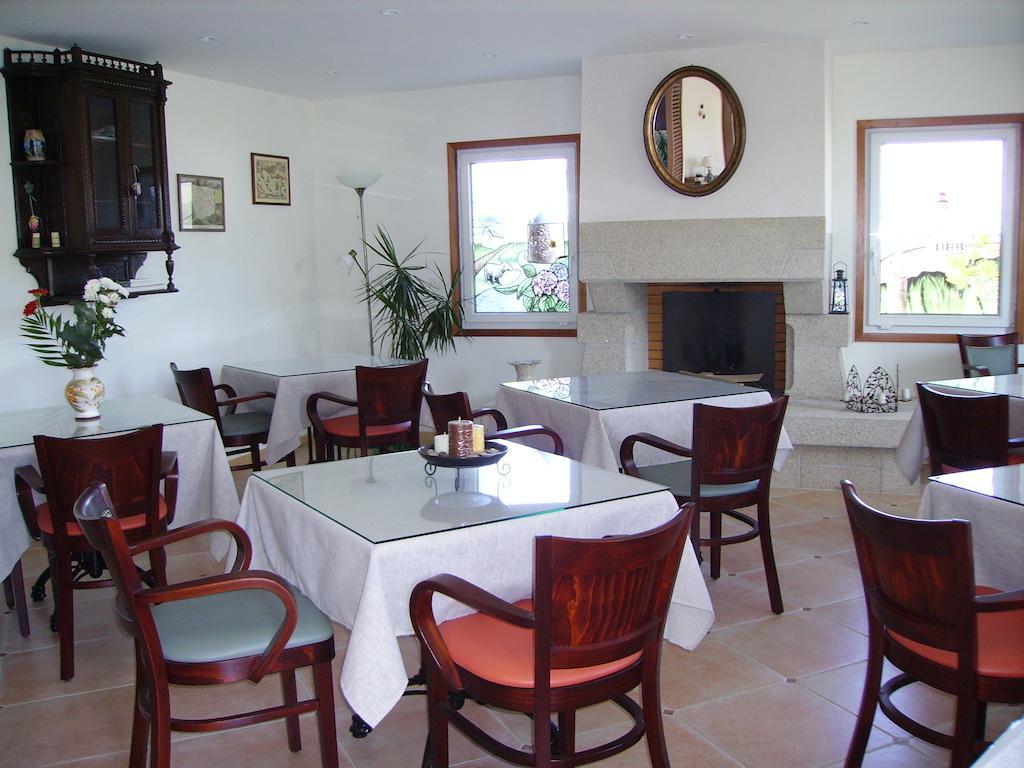 Chez Katy Et Dede Hotel Bangor Exterior photo